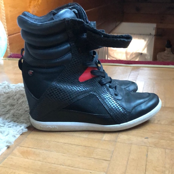 Size 8 Reebok’s - Picture 2 of 7